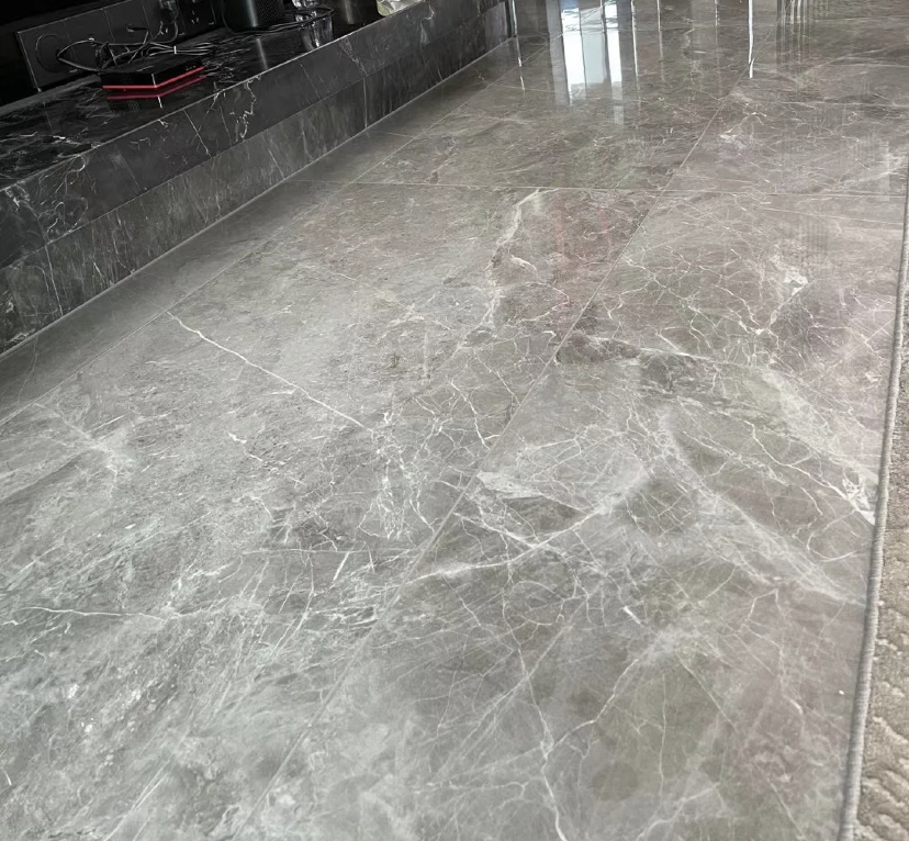 瓷砖比较硬好不好(瓷砖很硬是好还是不好)